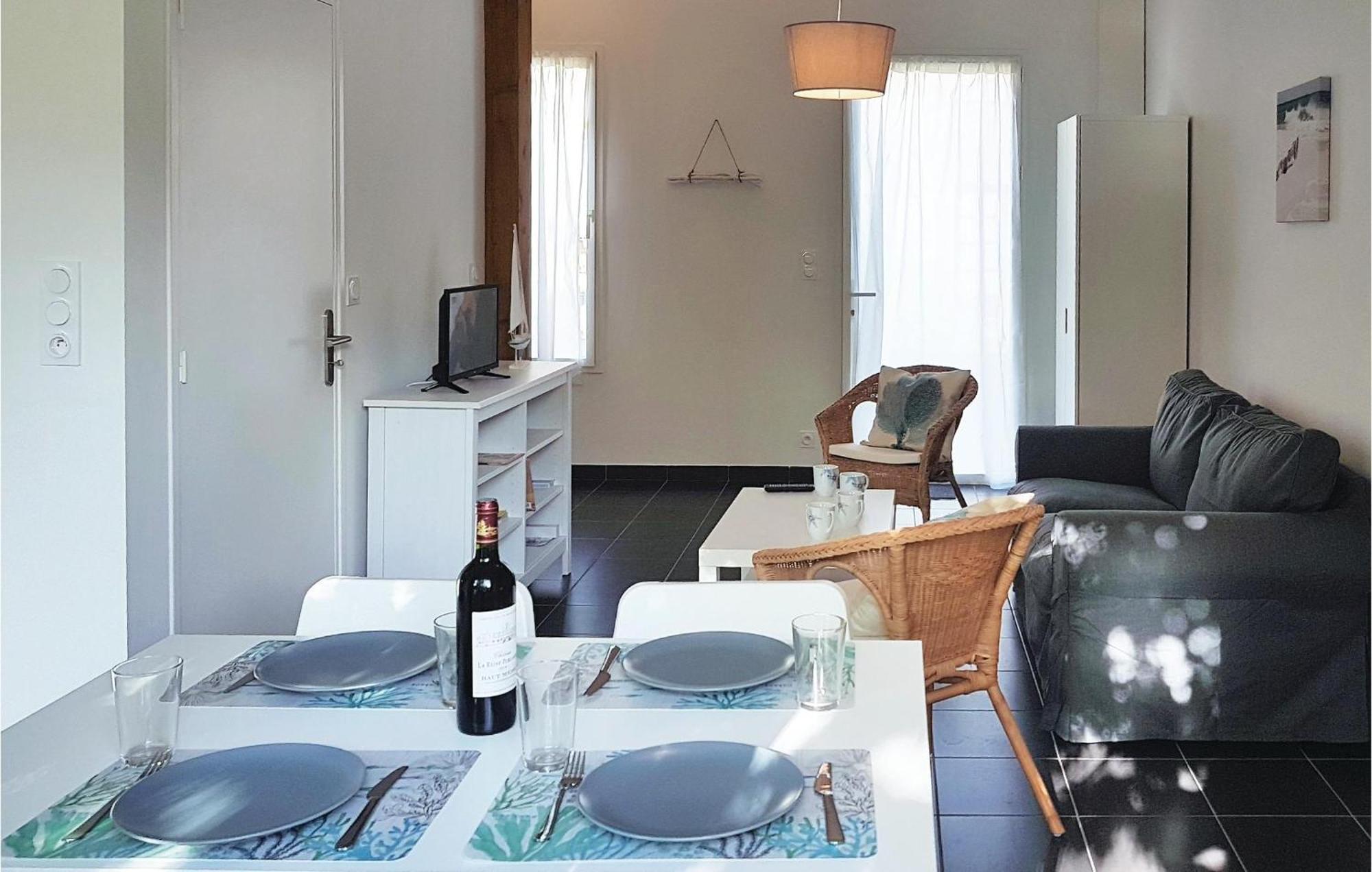 Beautiful Home In Erdeven With Kitchenette 외부 사진