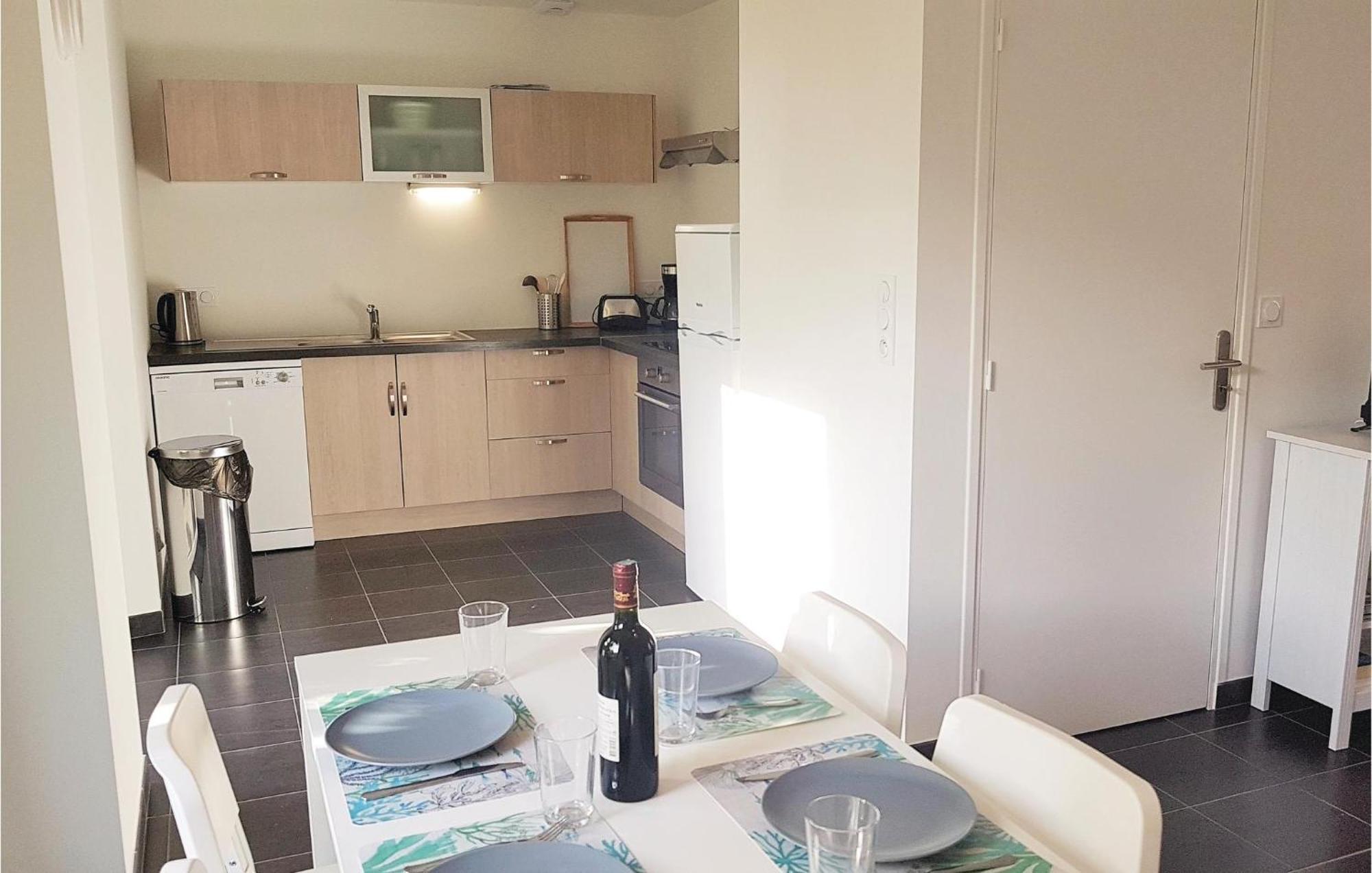 Beautiful Home In Erdeven With Kitchenette 외부 사진
